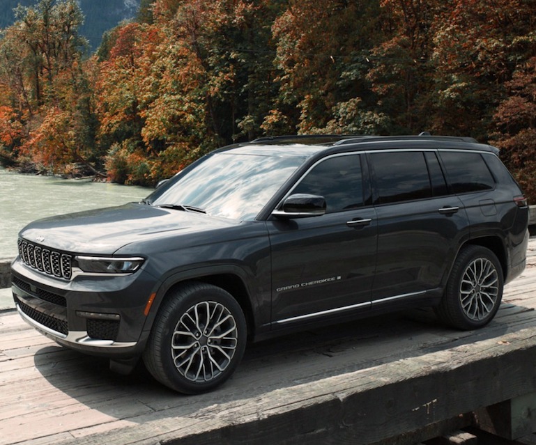 The overall design of the Grand Cherokee remains familiar, Jeep has optimized performance, tech integration, and trim options.