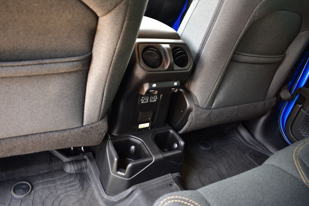 2024 Jeep Wrangler 4-Door Sahara 4x4