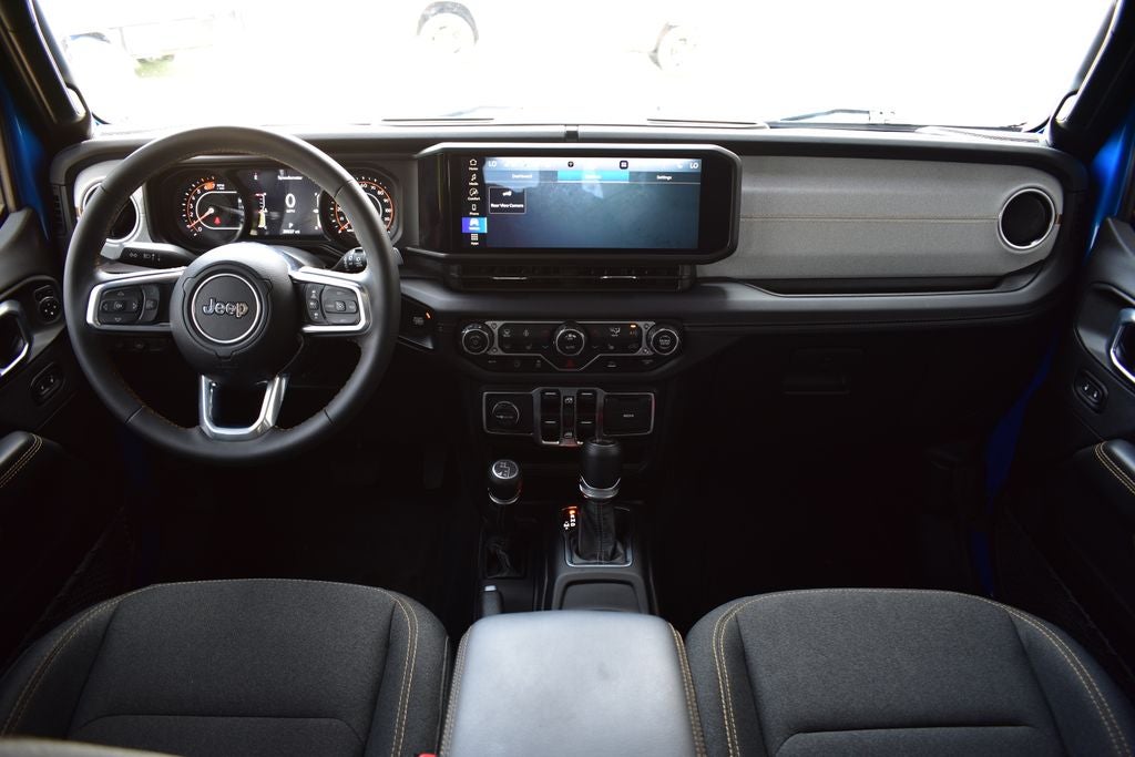 2024 Jeep Wrangler 4-Door Sahara 4x4