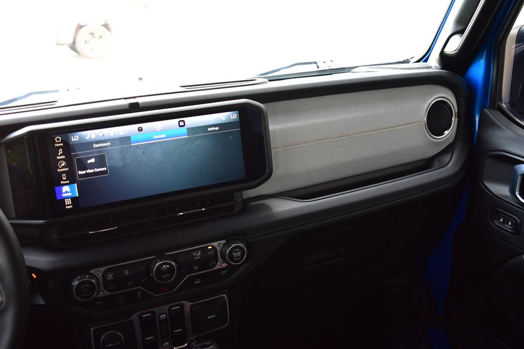2024 Jeep Wrangler 4-Door Sahara 4x4