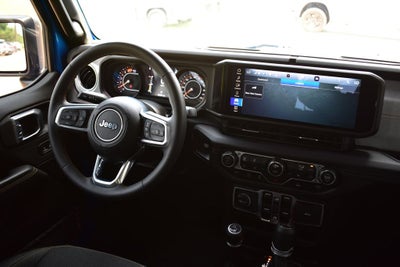 2024 Jeep Wrangler 4-Door Sahara 4x4