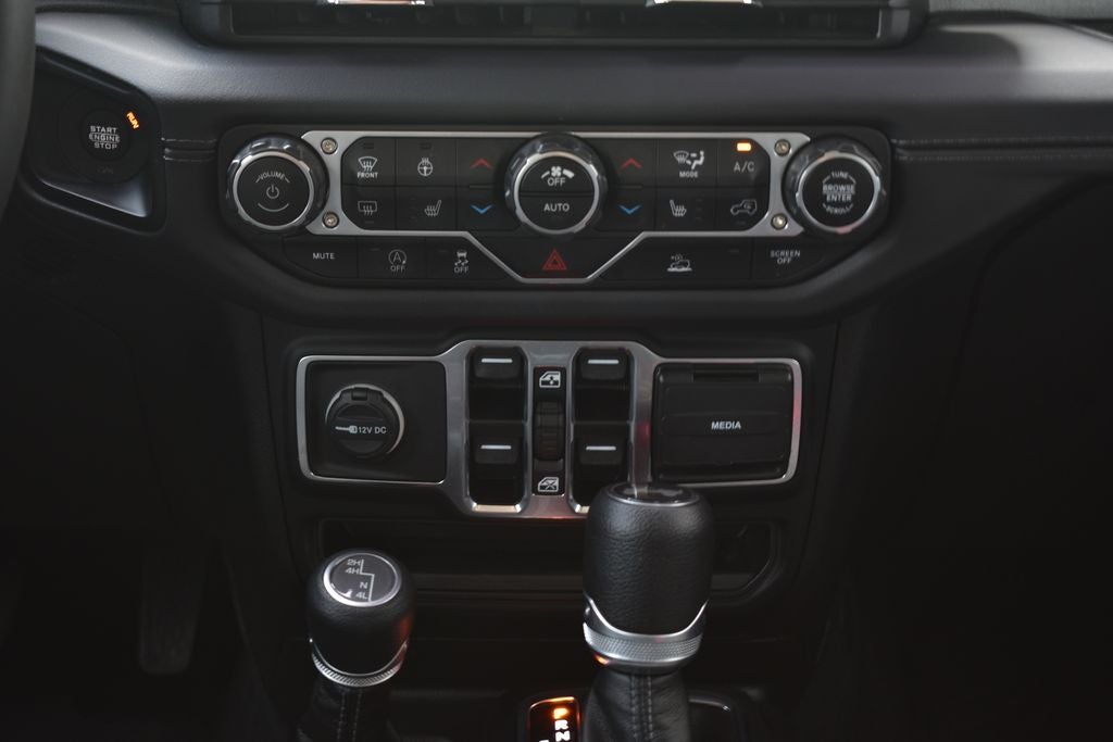 2024 Jeep Wrangler 4-Door Sahara 4x4