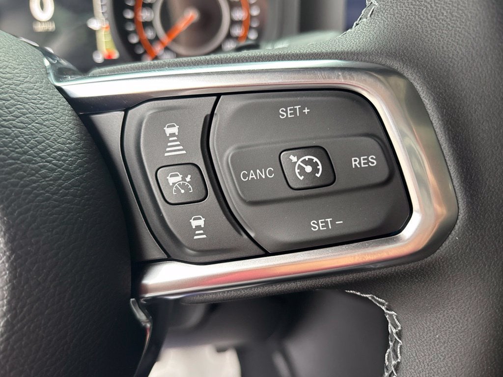 2027 Jeep Wrangler WRANGLER 4-DOOR SAHARA