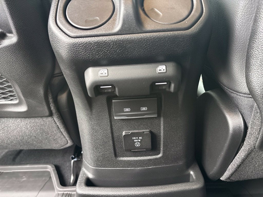 2027 Jeep Wrangler WRANGLER 4-DOOR SAHARA