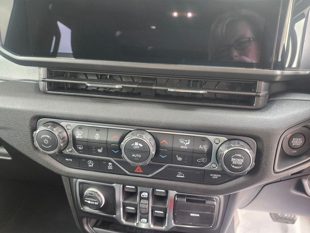 2026 Jeep Wrangler 4-Door Sport RHD 4x4