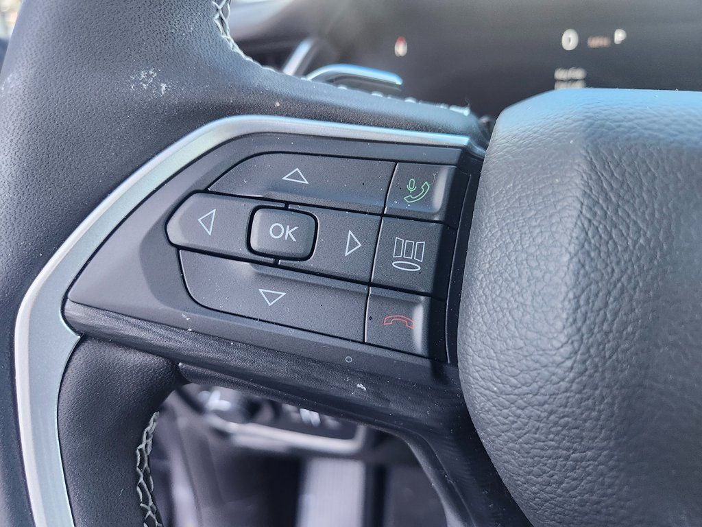 2025 Jeep Grand Cherokee Altitude 4x2