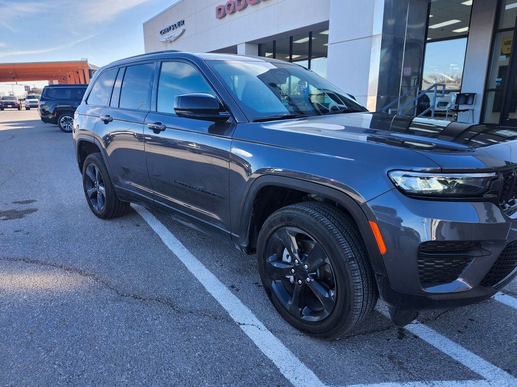 2025 Jeep Grand Cherokee Altitude 4x2