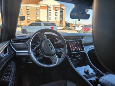 2025 Jeep Grand Cherokee Altitude 4x2