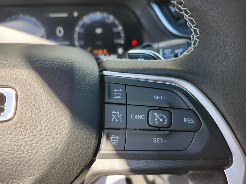 2025 Jeep Grand Cherokee GRAND CHEROKEE LAREDO X 4X2