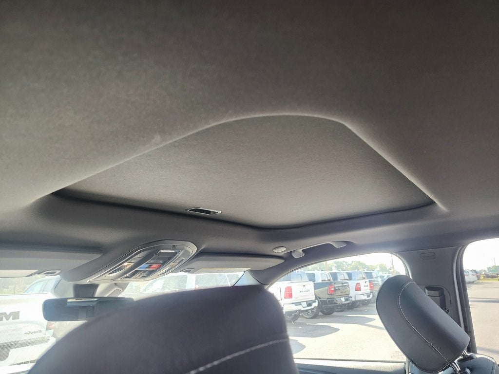 2025 Jeep Grand Cherokee GRAND CHEROKEE LAREDO X 4X2