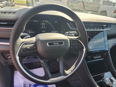 2025 Jeep Grand Cherokee GRAND CHEROKEE LAREDO X 4X2