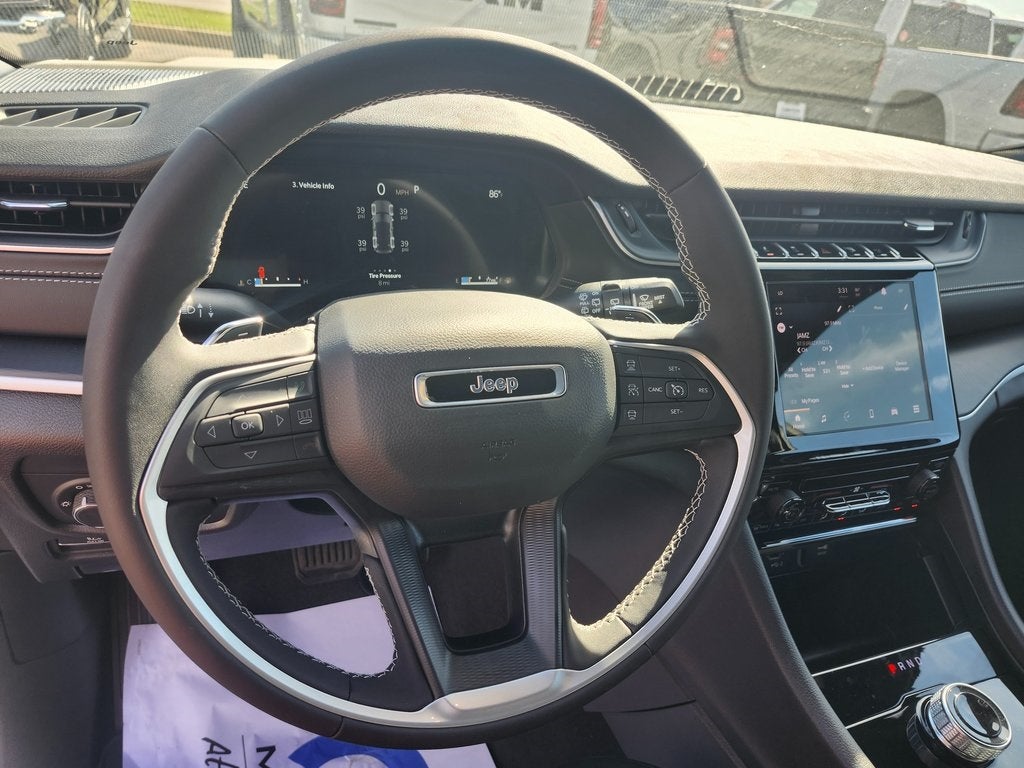 2025 Jeep Grand Cherokee GRAND CHEROKEE LAREDO X 4X2