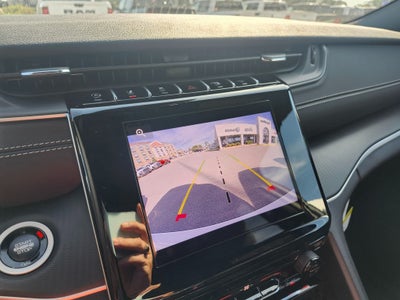 2025 Jeep Grand Cherokee GRAND CHEROKEE LAREDO X 4X2