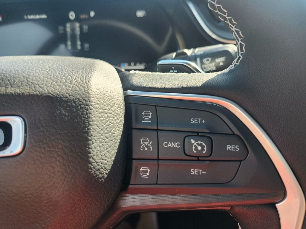 2025 Jeep Grand Cherokee GRAND CHEROKEE LAREDO X 4X2