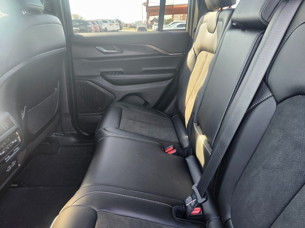 2025 Jeep Grand Cherokee GRAND CHEROKEE ALTITUDE 4X2