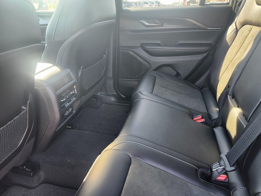 2025 Jeep Grand Cherokee GRAND CHEROKEE ALTITUDE 4X2