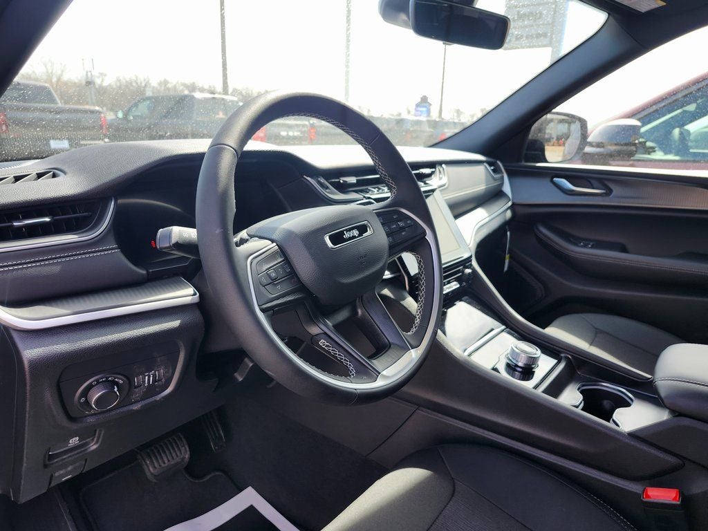 2026 Jeep Grand Cherokee GRAND CHEROKEE LAREDO 4X2