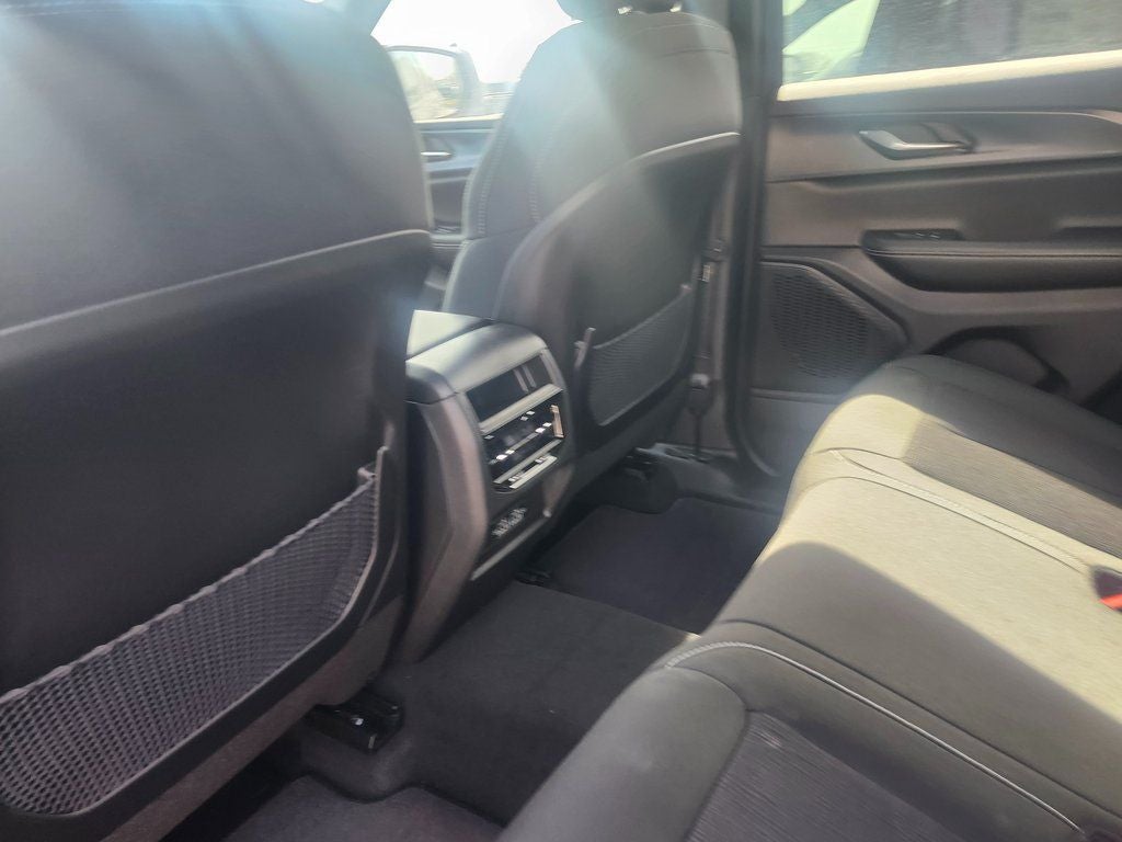 2026 Jeep Grand Cherokee GRAND CHEROKEE LAREDO 4X2