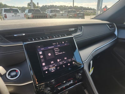 2025 Jeep Grand Cherokee GRAND CHEROKEE LAREDO X 4X2