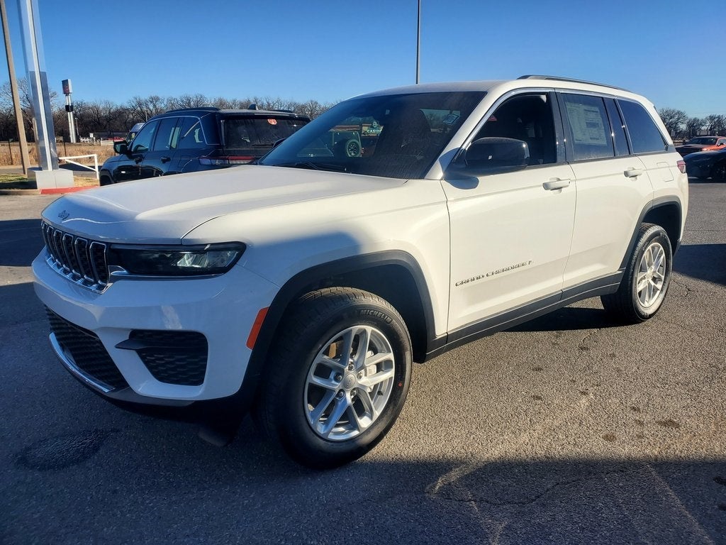 2025 Jeep Grand Cherokee GRAND CHEROKEE LAREDO X 4X2