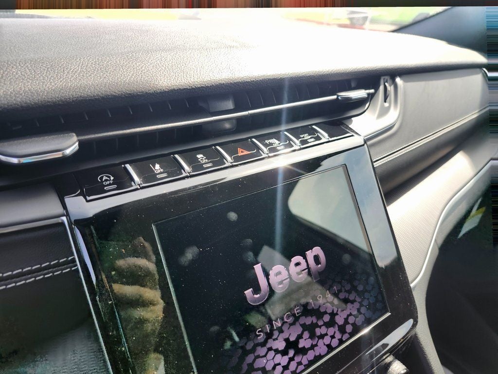 2026 Jeep Grand Cherokee GRAND CHEROKEE LAREDO 4X2