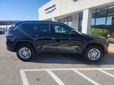 2025 Jeep Grand Cherokee GRAND CHEROKEE LAREDO X 4X2