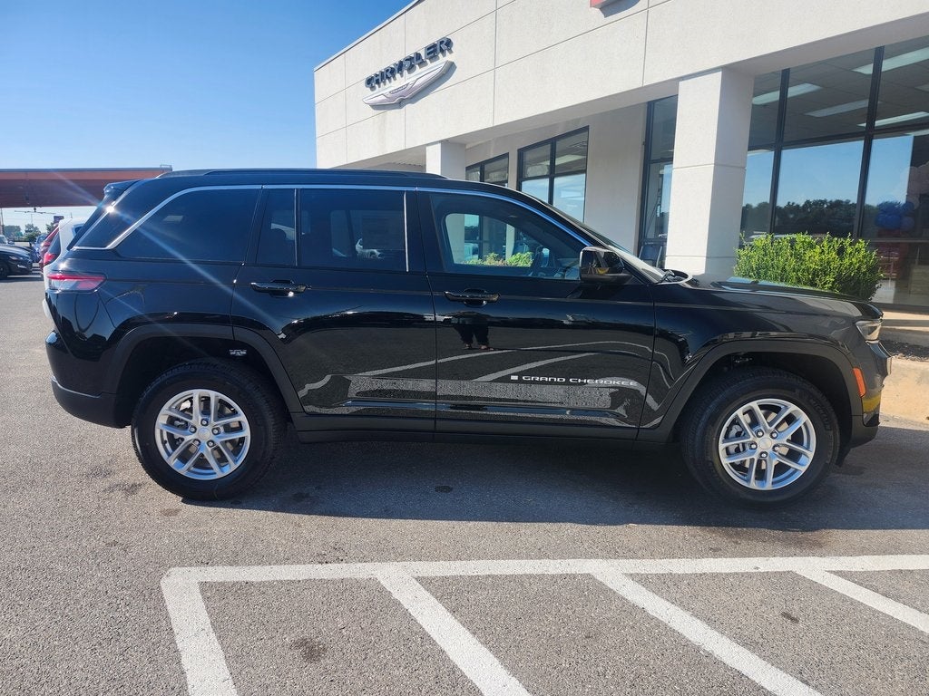 2025 Jeep Grand Cherokee GRAND CHEROKEE LAREDO X 4X2