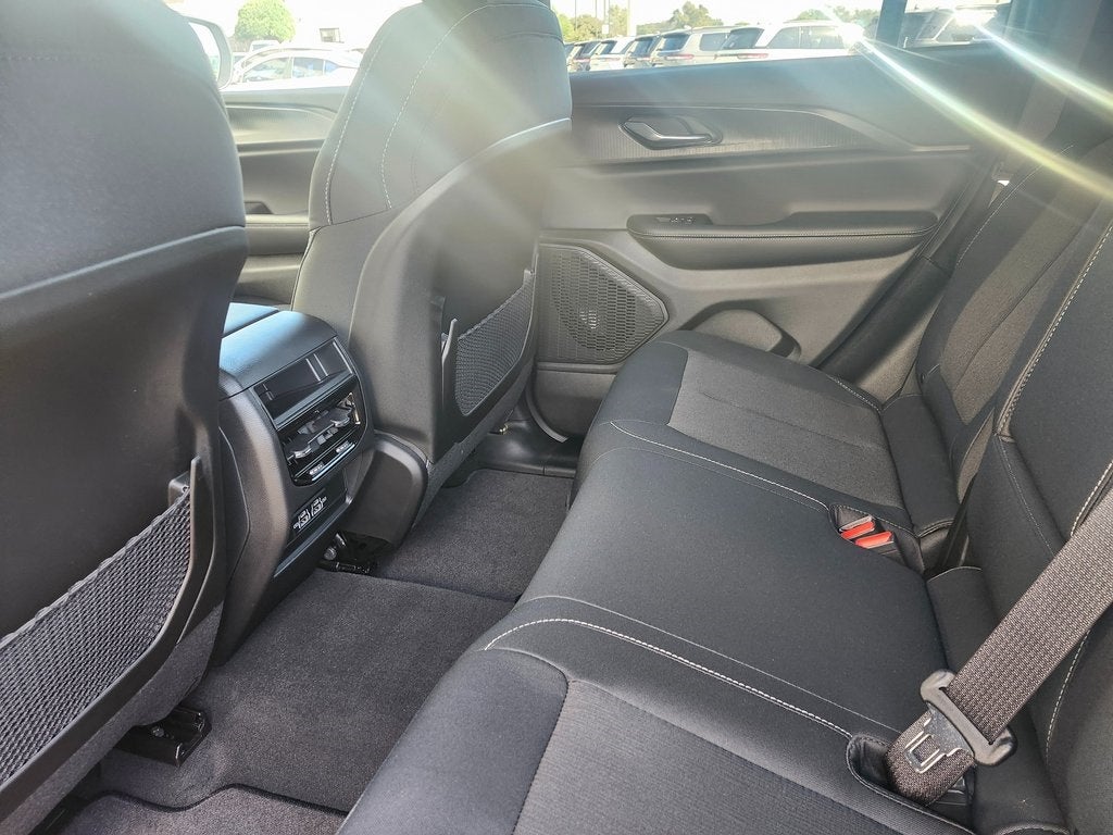 2025 Jeep Grand Cherokee GRAND CHEROKEE LAREDO X 4X2