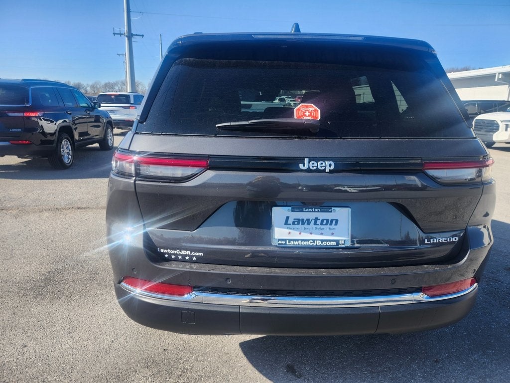 2025 Jeep Grand Cherokee GRAND CHEROKEE LAREDO X 4X2