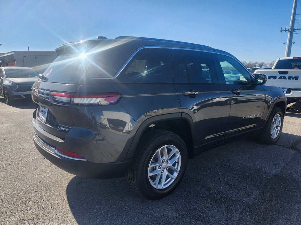 2025 Jeep Grand Cherokee GRAND CHEROKEE LAREDO X 4X2