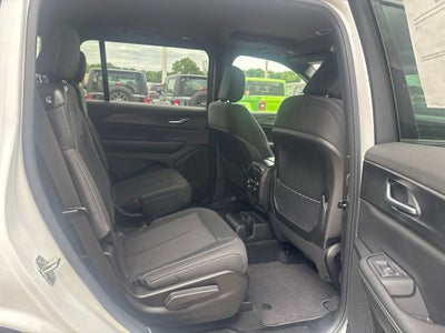 2026 Jeep Grand Cherokee GRAND CHEROKEE L LAREDO X 4X2