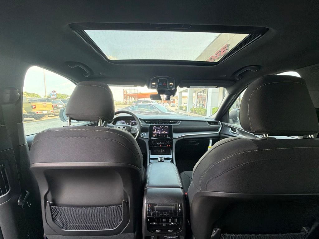 2026 Jeep Grand Cherokee GRAND CHEROKEE L LAREDO X 4X2