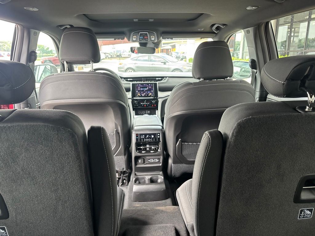 2026 Jeep Grand Cherokee GRAND CHEROKEE L LAREDO X 4X2