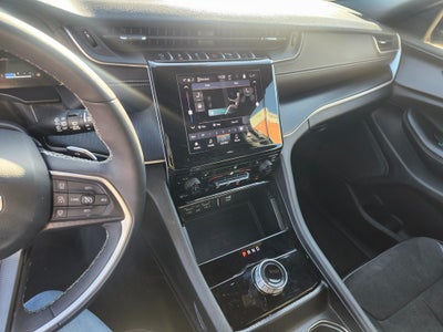 2023 Jeep Grand Cherokee L Altitude 4x2