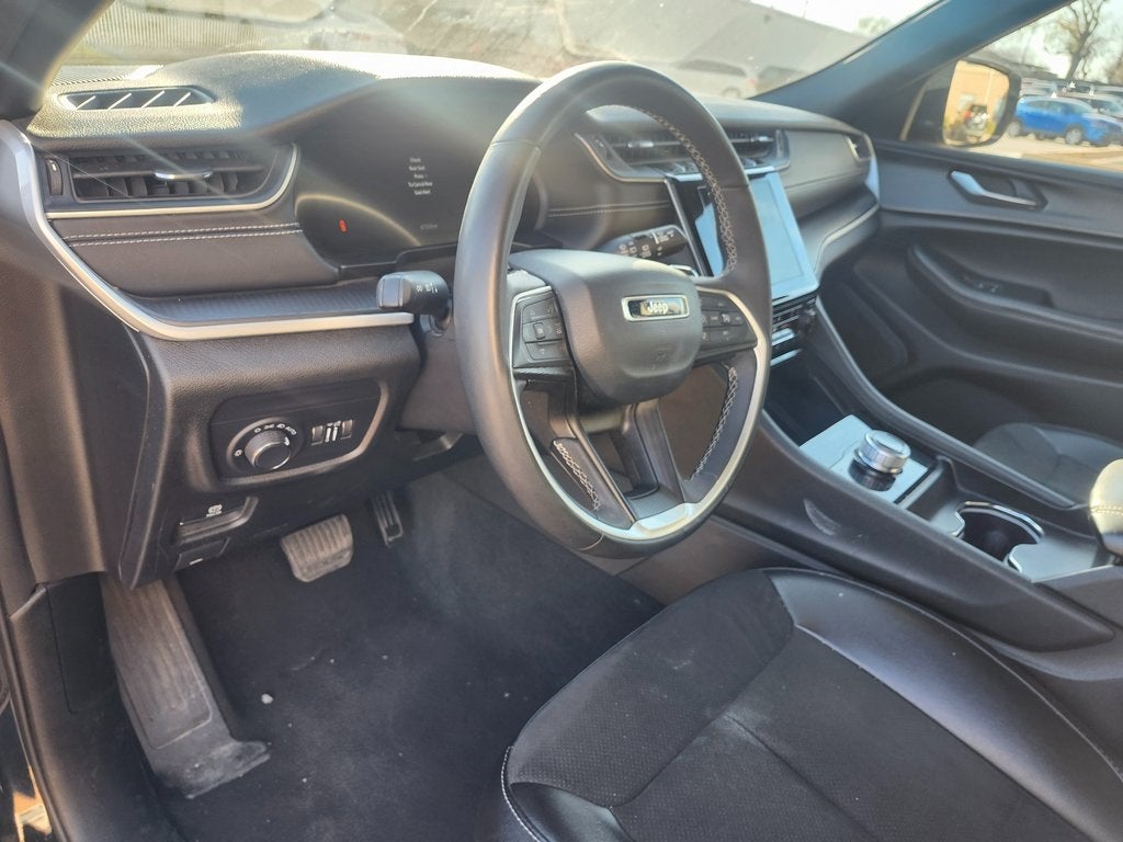 2023 Jeep Grand Cherokee L Altitude 4x2