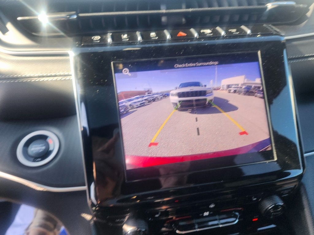 2025 Jeep Grand Cherokee GRAND CHEROKEE L LAREDO X 4X4