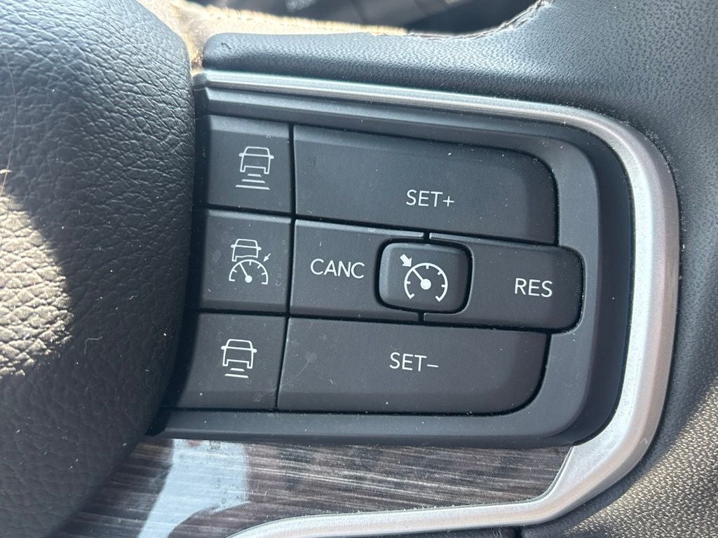 2022 Jeep Wagoneer Series III 4x2