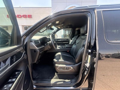 2022 Jeep Wagoneer Series III 4x2