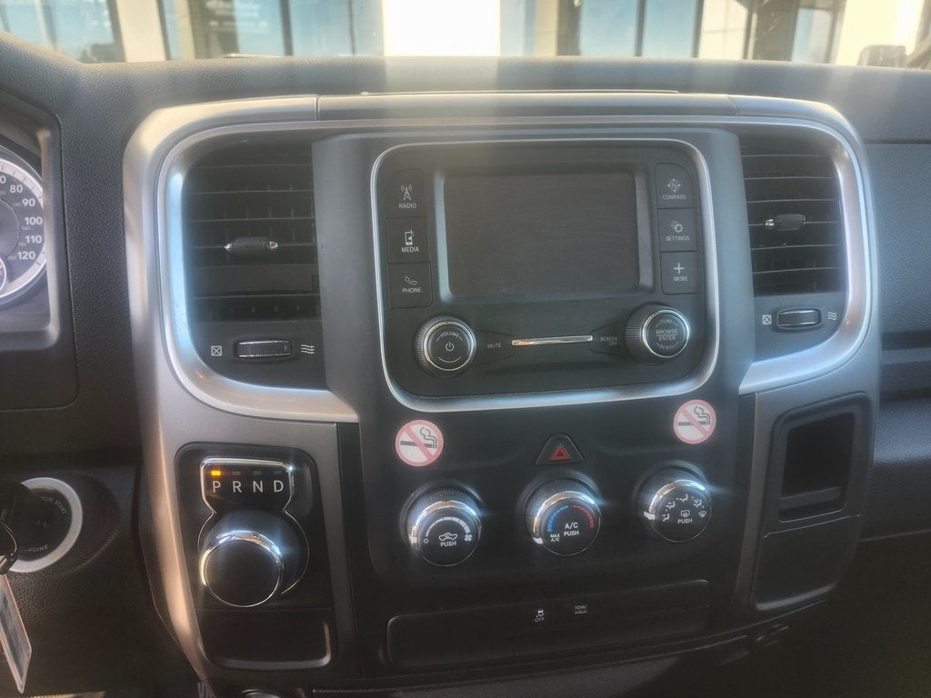 2022 RAM 1500 Classic SLT Crew Cab 4x2 5'7' Box