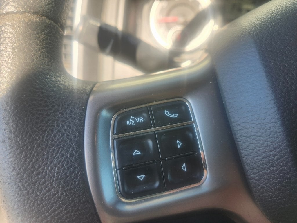 2022 RAM 1500 Classic SLT Crew Cab 4x2 5'7' Box