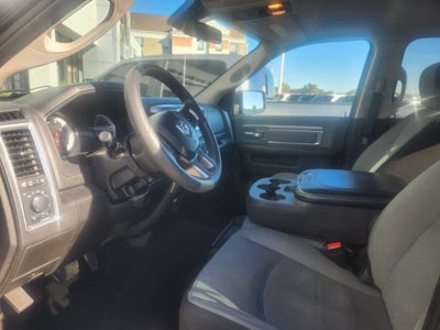 2022 RAM 1500 Classic SLT Crew Cab 4x2 5'7' Box