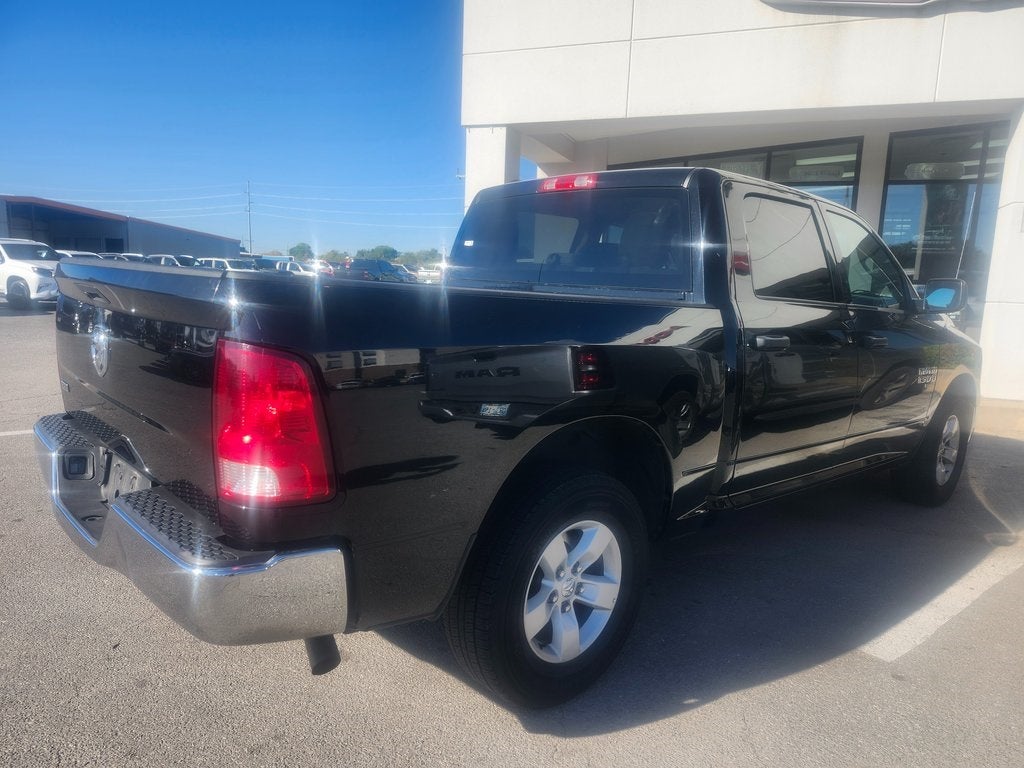 2022 RAM 1500 Classic SLT Crew Cab 4x2 5'7' Box