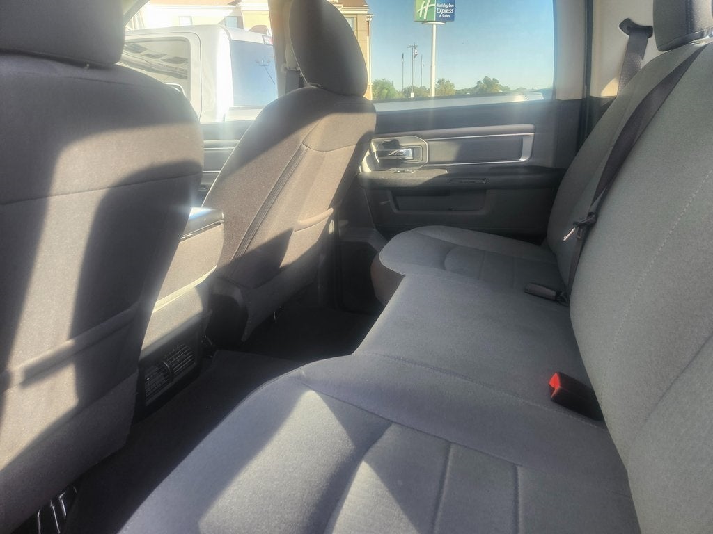 2022 RAM 1500 Classic SLT Crew Cab 4x2 5'7' Box