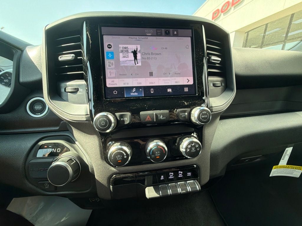 2026 RAM 1500 RAM 1500 EXPRESS QUAD CAB 4X2 6'4' BOX