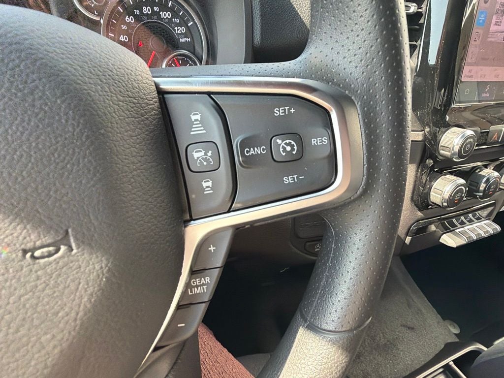 2026 RAM 1500 RAM 1500 EXPRESS QUAD CAB 4X2 6'4' BOX