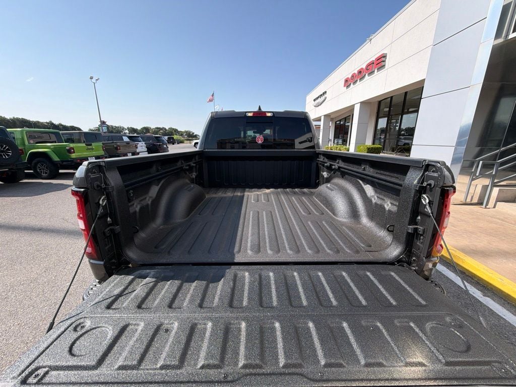 2026 RAM 1500 RAM 1500 EXPRESS QUAD CAB 4X2 6'4' BOX