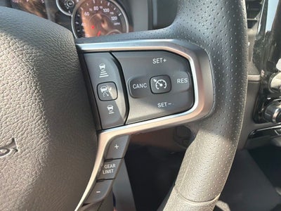 2026 RAM 1500 RAM 1500 EXPRESS QUAD CAB 4X2 6'4' BOX