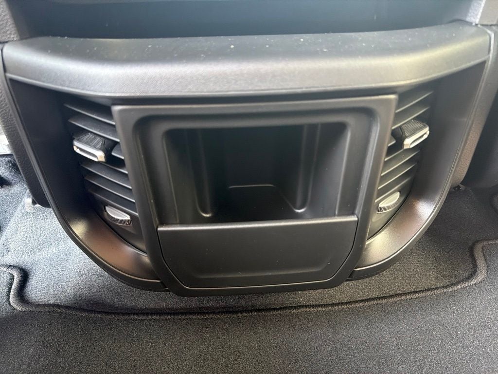 2026 RAM 1500 RAM 1500 EXPRESS QUAD CAB 4X2 6'4' BOX