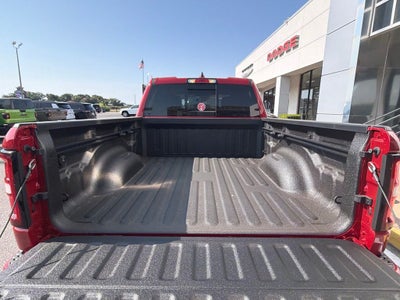 2026 RAM 1500 RAM 1500 EXPRESS QUAD CAB 4X2 6'4' BOX