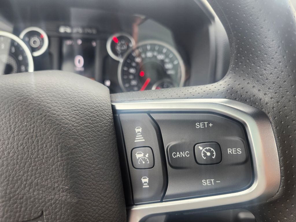 2026 RAM Ram 1500 RAM 1500 TRADESMAN CREW CAB 4X2 5'7' BOX